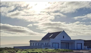 127 atlantic pearlbay yzerfontein